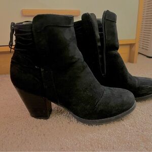 Shoe Dazzle Black Heeled Boots